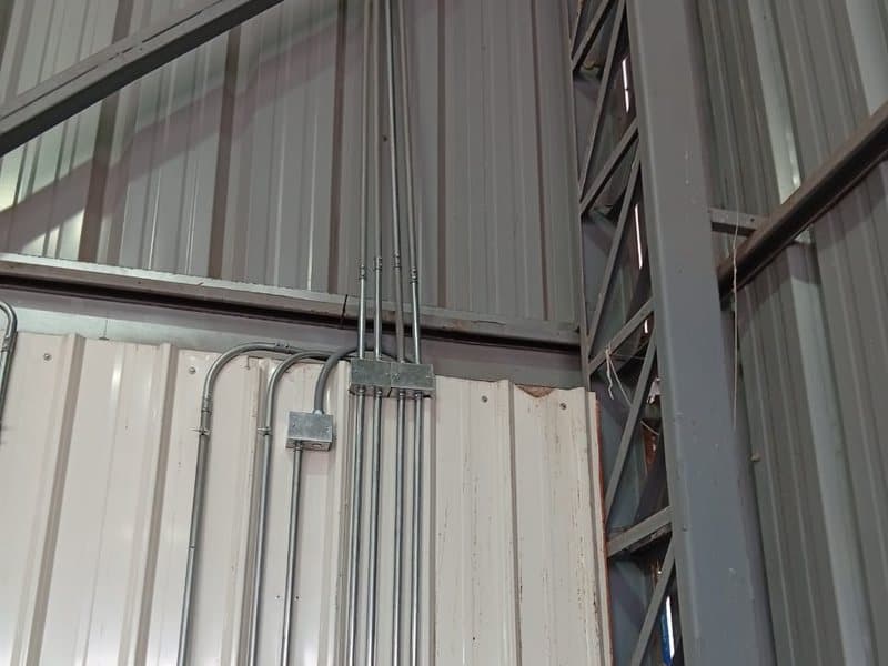 Canalización eléctrica en nave industrial ejecutada por CLIMATEC